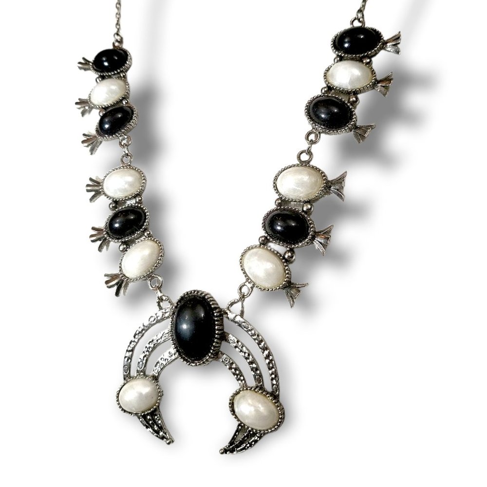 Necklace Woman's Contemporary Statement Design Black Pearlized Adjustab…